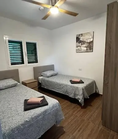 Lovers From Heated Pool 公寓