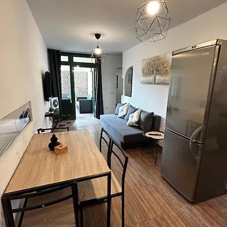 דירה Lovers From Heated Pool מספאלומס